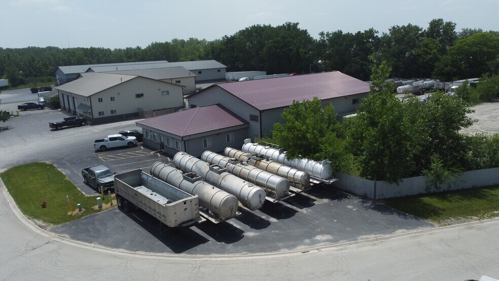 More Photos Of 2126 Gould Ct, Rockdale Warehouse For Lease