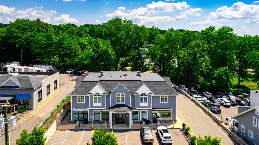 More Photos Of 180-184 Godwin Ave, Midland Park Storefront Retail Residential For Lease