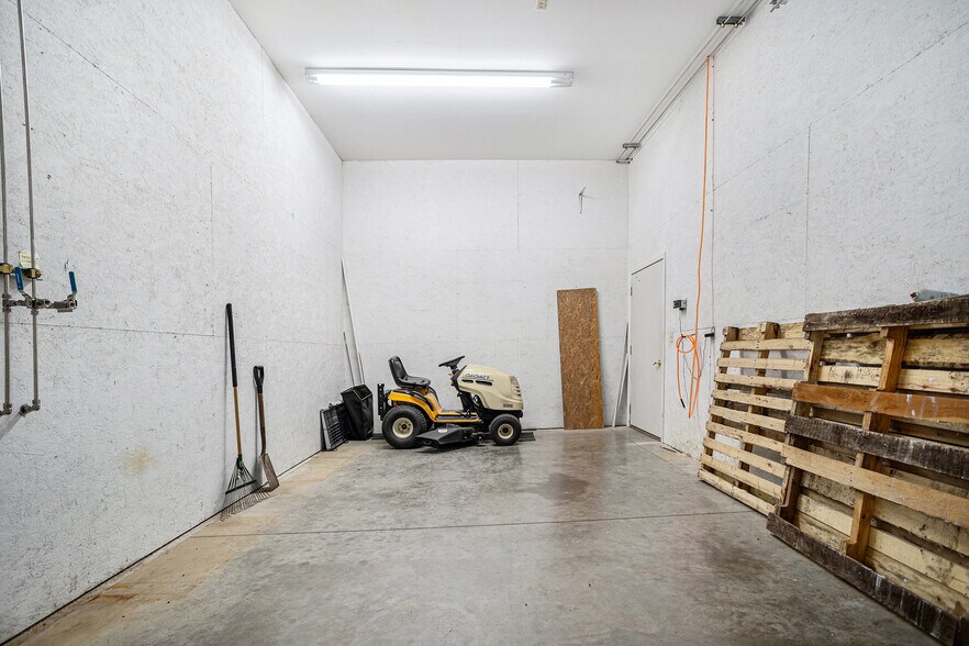 More Photos Of 550 E Cork St, Kalamazoo Freestanding For Sale