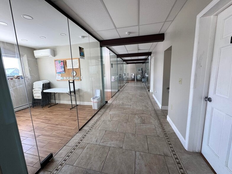 More Photos Of 820 Madison Ave, Albany Specialty For Sale