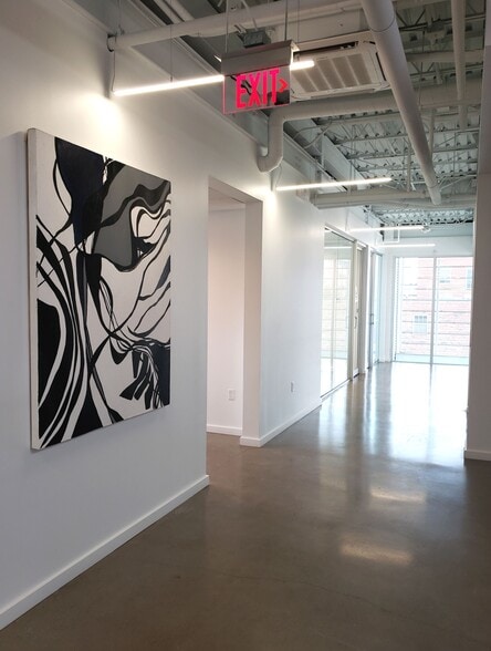 More Photos Of 1214 N Hudson Ave, Oklahoma City Loft Creative Space For Sale