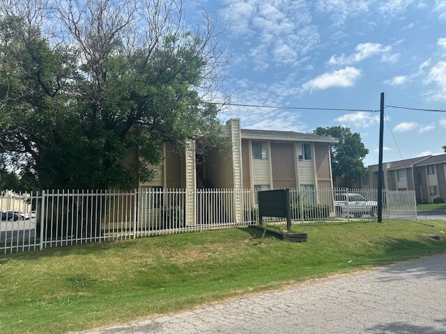 More Photos Of 6321 E 9th St, Tulsa Apartments For Sale