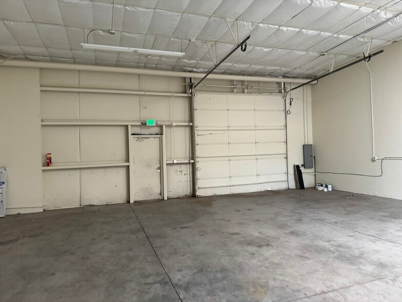 More Photos Of 872 Cottonwood Ln, Fernley Flex For Lease