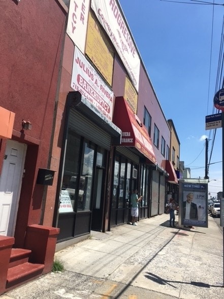 More Photos Of 2415 E Tremont Ave, Bronx General Retail For Lease