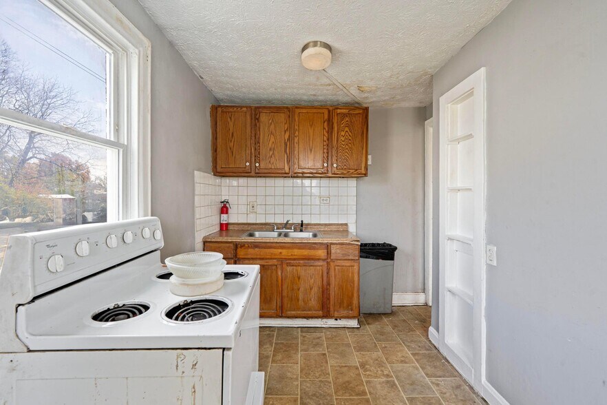 More Photos Of 397 Catherine St, Columbus Apartments For Sale