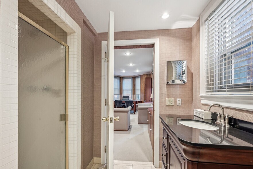 More Photos Of 1710-1712 Locust St, Philadelphia Office Residential For Sale