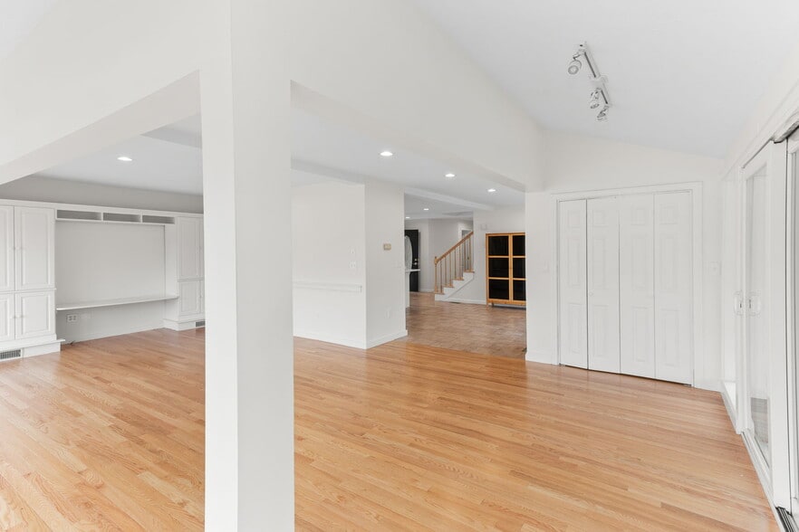 More Photos Of 280 Washington St, North Easton Light Distribution For Sale