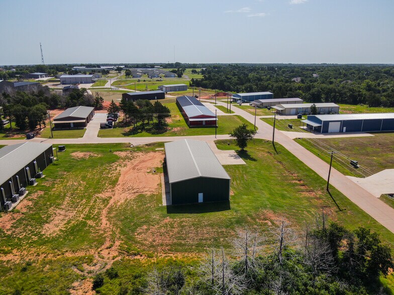 More Photos Of 11774 Maui Ln, Edmond Industrial For Sale