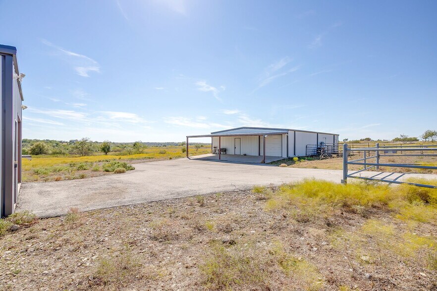 More Photos Of 13300 Cleburne Hwy, Cresson Industrial For Sale