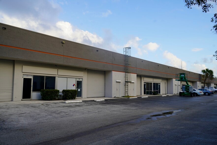 More Photos Of 4100 N Powerline Rd, Pompano Beach Unknown For Lease