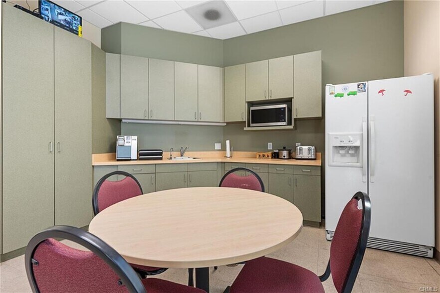 More Photos Of 5839 Pine Ave, Chino Hills Coworking Space