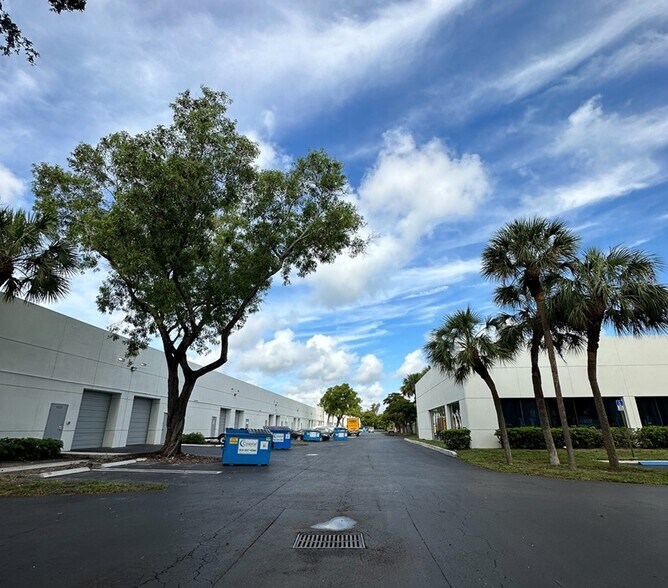 More Photos Of 3600-3665 Park Central Blvd N, Pompano Beach Unknown For Lease