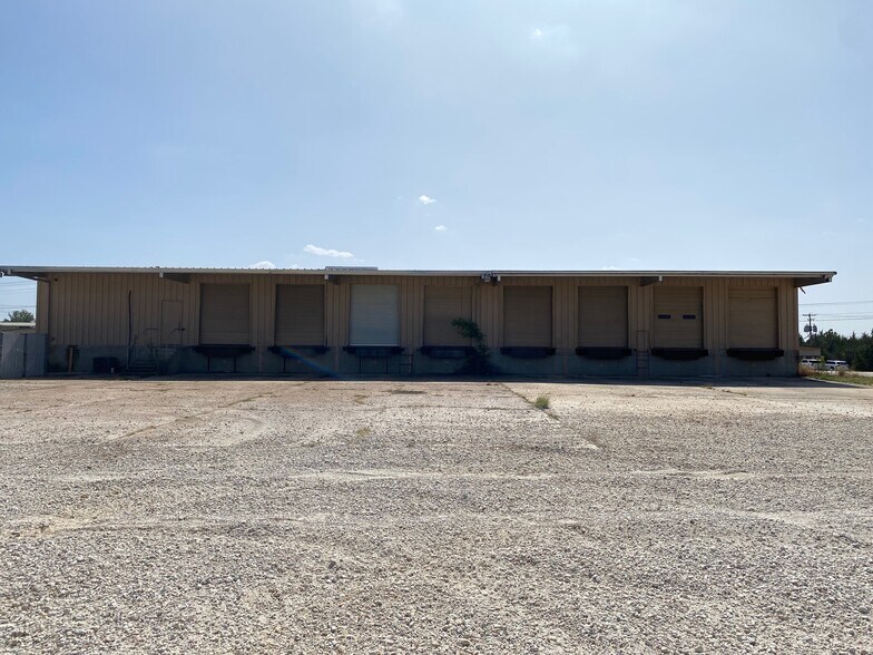 More Photos Of 3390 Jeff Homan Blvd, Tupelo Truck Terminal For Lease