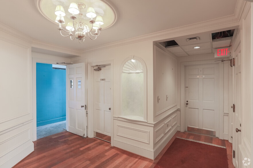 Photo of 21st Floor Ste 2100 - West