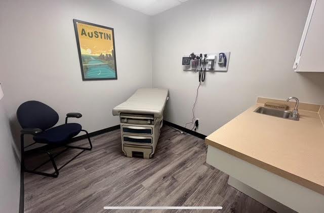 More Photos Of 12411 Hymeadow Dr, Austin Medical For Lease