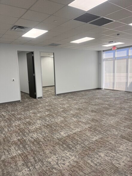 More Photos Of 1244-1288 Silber Rd, Houston Unknown For Lease