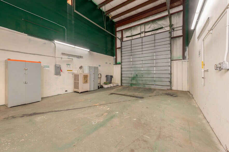 More Photos Of 2948 I-70 Business Loop, Grand Junction Warehouse For Lease