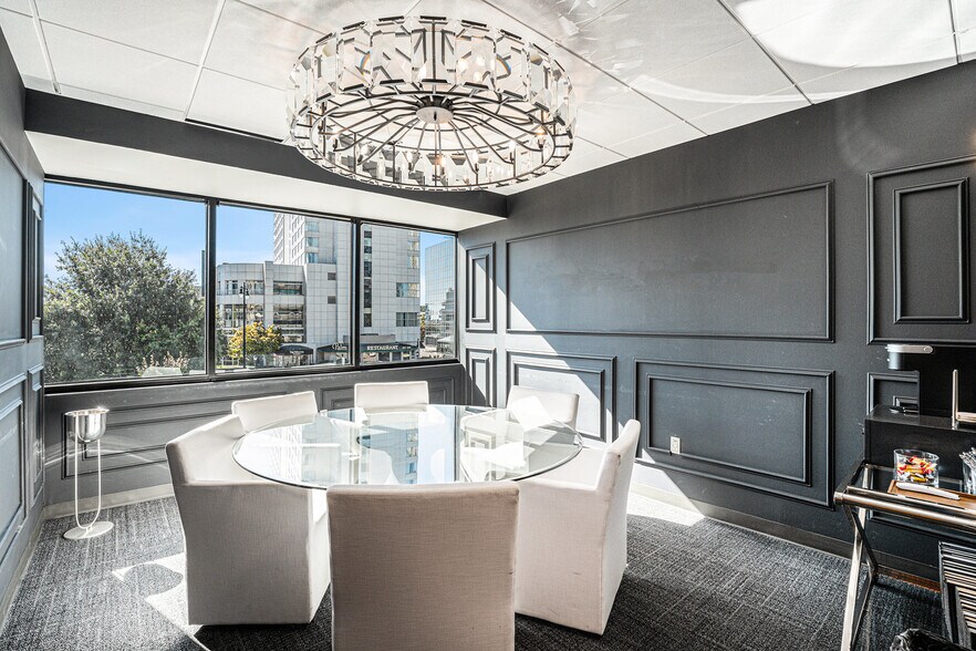 More Photos Of 3384 Peachtree Rd NE, Atlanta Loft Creative Space For Lease