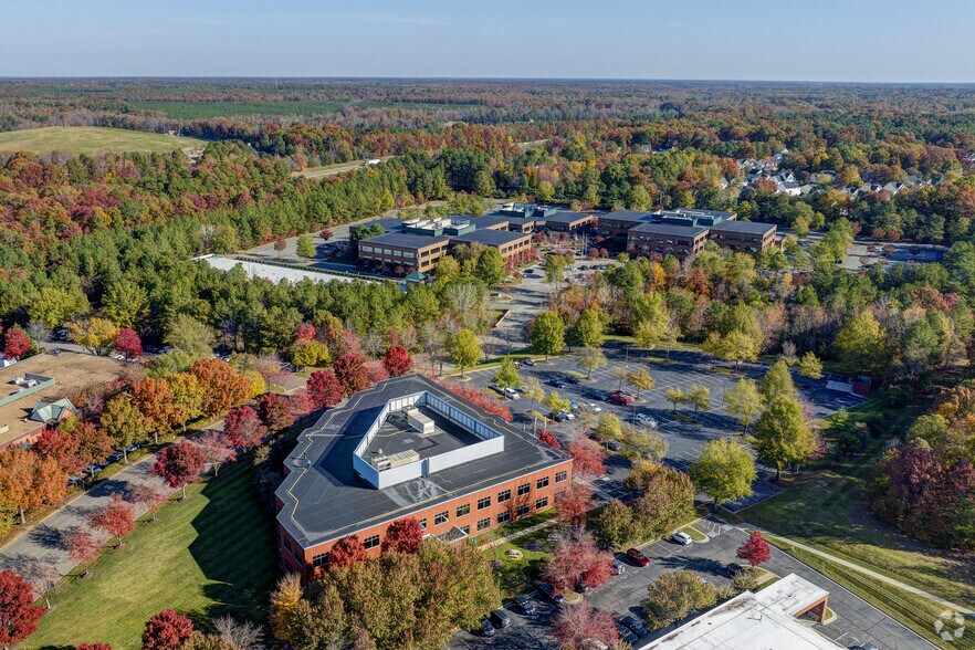 More Photos Of 5101 Cox Rd, Glen Allen Office For Lease
