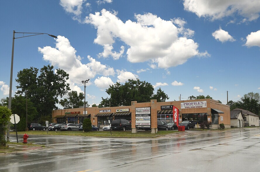 More Photos Of 503-515 153rd St, Phoenix Storefront For Sale