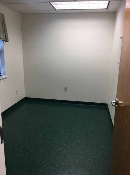 More Photos Of 225 Bridge St, Metuchen Medical For Lease