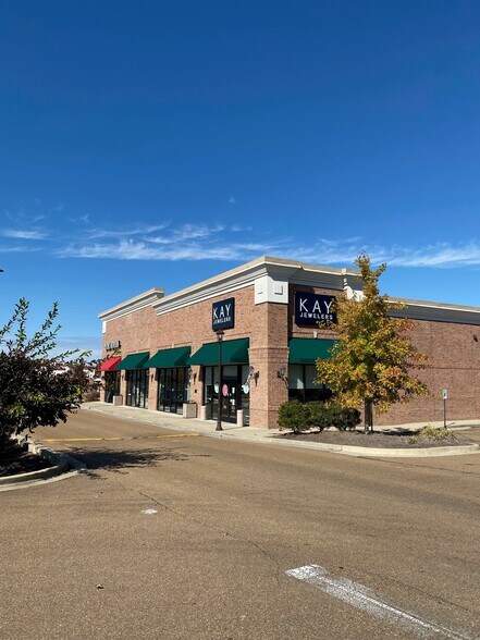 More Photos Of 200-800 Merchants Dr, Oxford Unknown For Lease