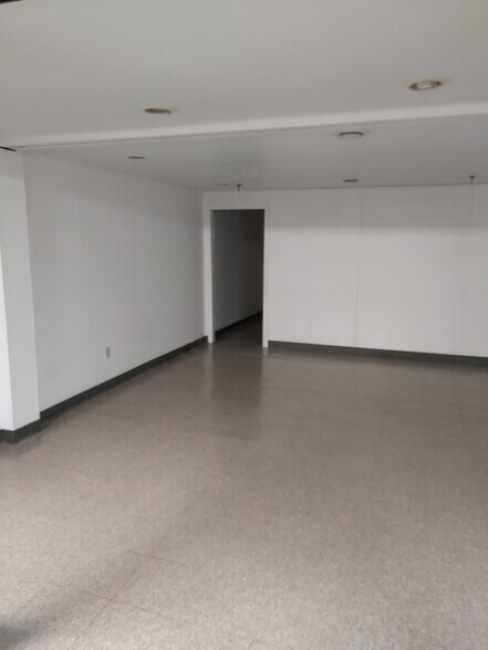 More Photos Of 232 Front St, Belleville Apartments For Lease