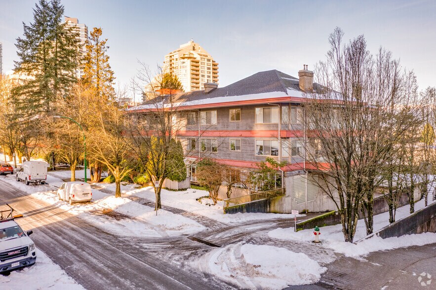 More Photos Of 4951 Sanders St, Burnaby Apartments For Sale