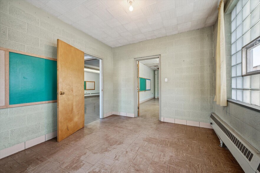 More Photos Of 725 Navarre Ave, Toledo Religious Facility For Sale