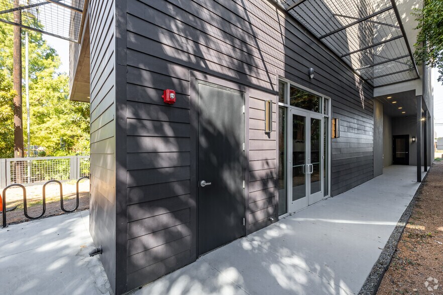 More Photos Of 415 E Cevallos St, San Antonio Restaurant For Lease