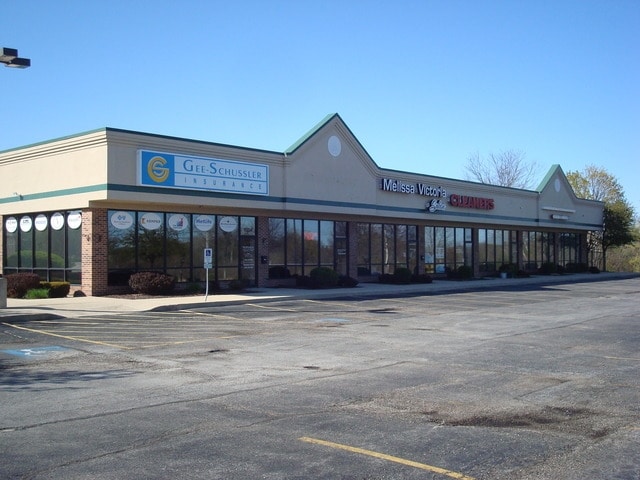More Photos Of 11300-11314 W Southwest Hwy, Orland Park Storefront Retail Office For Lease