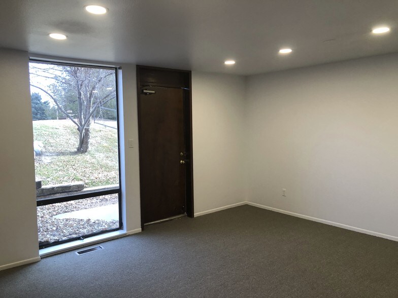 More Photos Of 4045 Nonchalant Cir, Colorado Springs Office For Lease