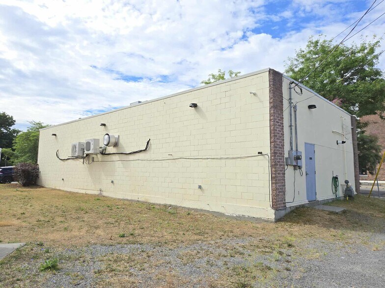 More Photos Of 302-306 Ford St, Ogdensburg Freestanding For Sale