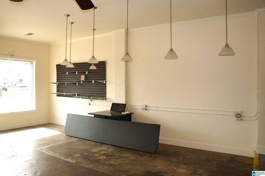 More Photos Of 103-107 N Norton Ave, Sylacauga Storefront For Sale