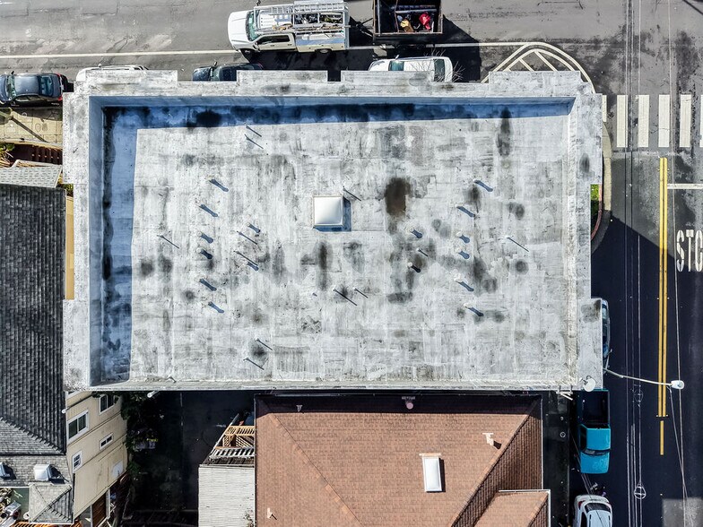 More Photos Of 1504 13th Ave, Oakland Apartments For Sale