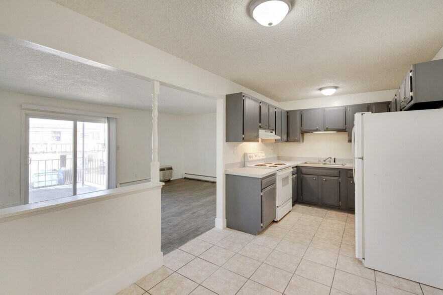 More Photos Of 2435-2459 W 11th St, Greeley Apartments For Sale