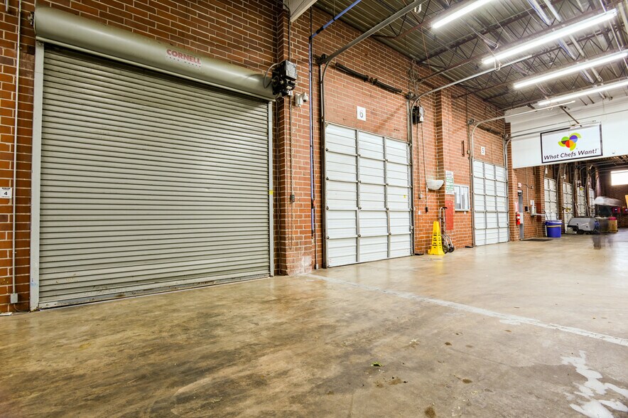 More Photos Of 132 Royal Dr, Forest Park Refrigeration Cold Storage For Sale