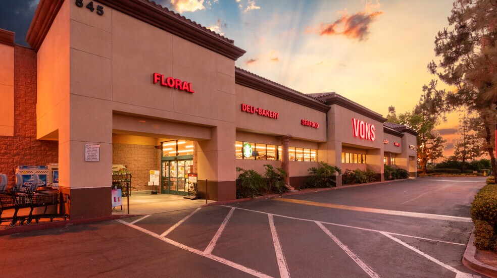 More Photos Of 825-845 College Blvd, Oceanside Unknown For Lease