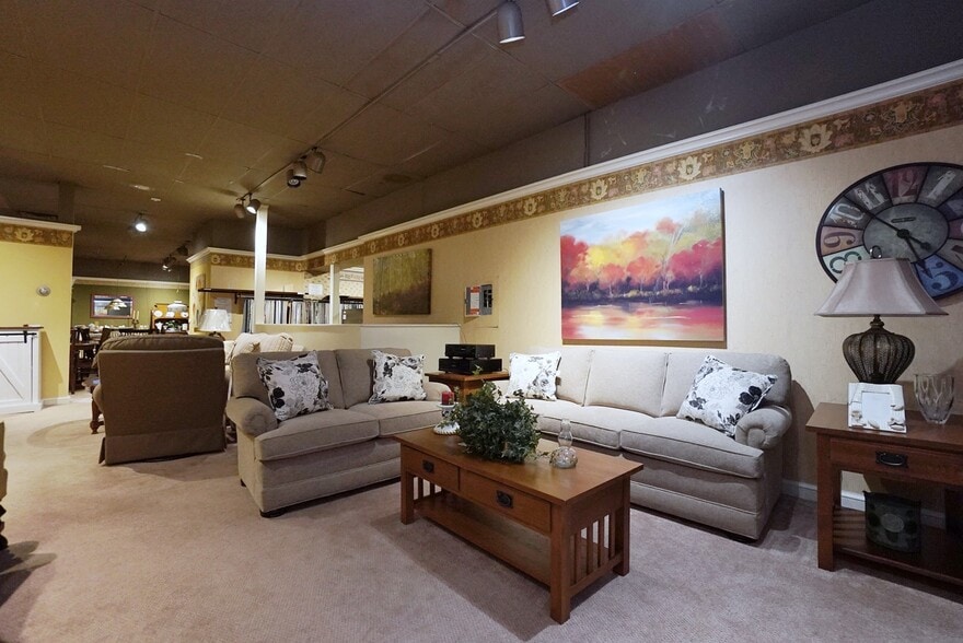 More Photos Of 1229 Castleton Ave, Staten Island Storefront For Lease