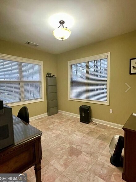 More Photos Of 950 Dannon View, Atlanta Office Residential For Sale