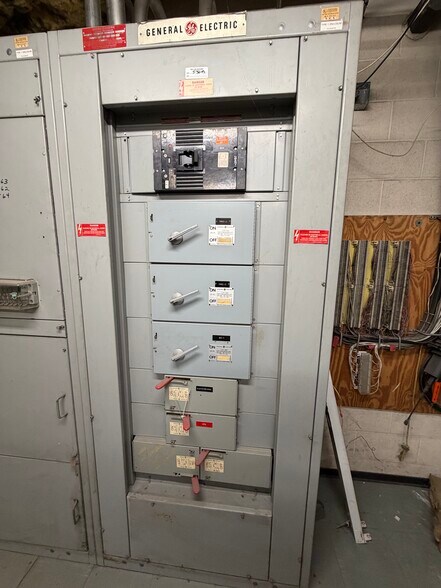 More Photos Of 1151 W 5th St, Azusa Medical For Sale