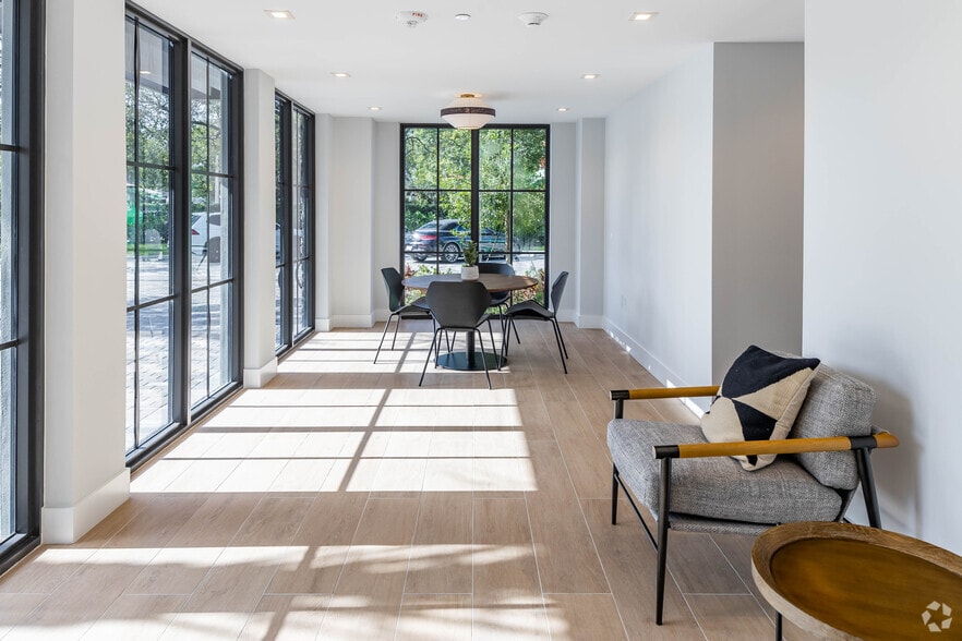 More Photos Of 1711 N University Dr, Plantation Coworking Space