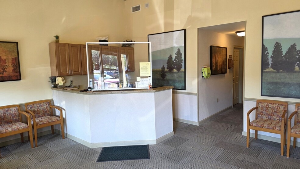 More Photos Of 760 Main St S, Southbury Storefront Retail Office For Sale
