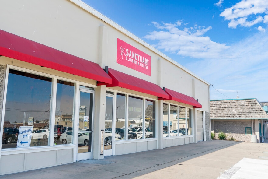 More Photos Of 1760 Fremont Blvd, Seaside Unknown For Lease