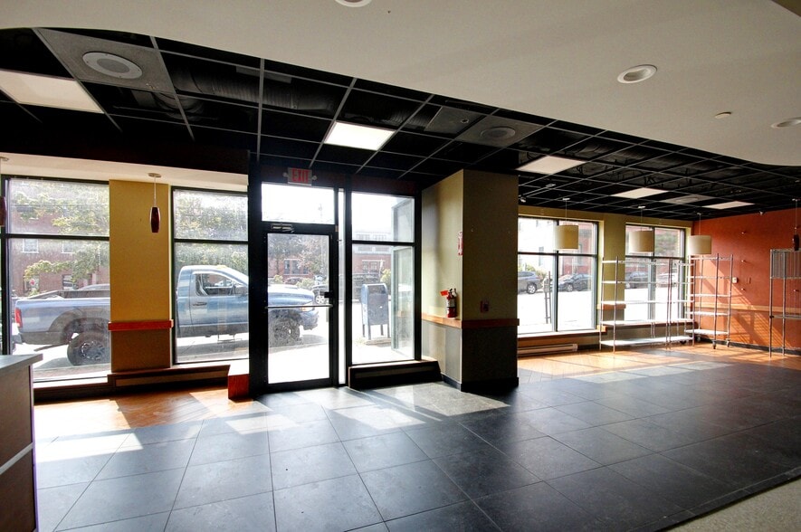 More Photos Of 25-27 Pearl St, Portland Office For Lease