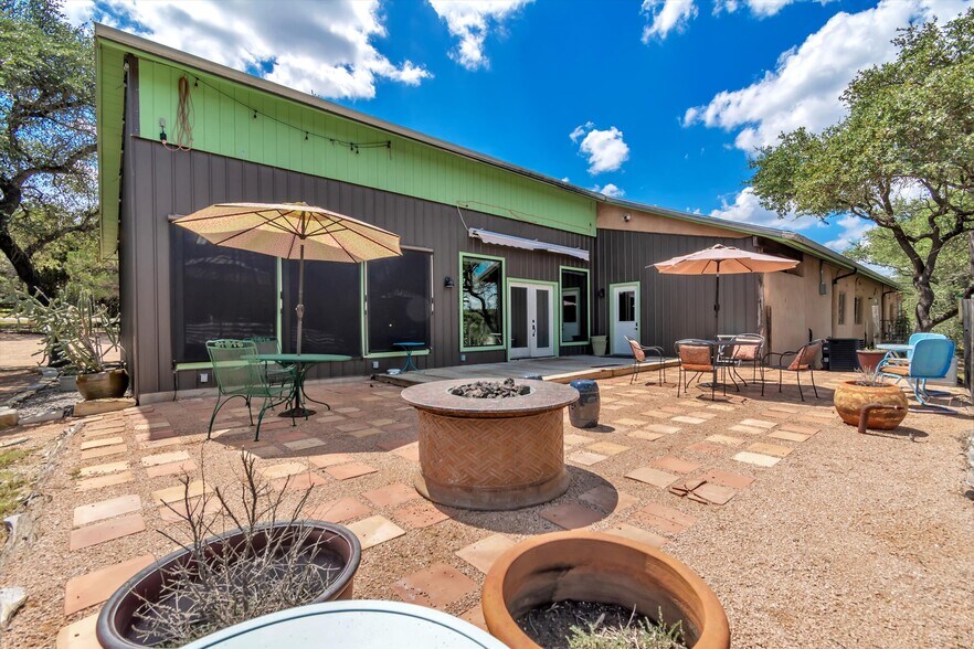 More Photos Of 4002 E Highway 290, Dripping Springs Freestanding For Sale