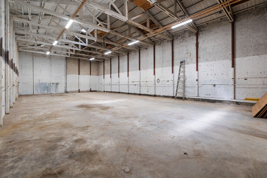 More Photos Of 865 Post St, San Francisco Storefront For Lease