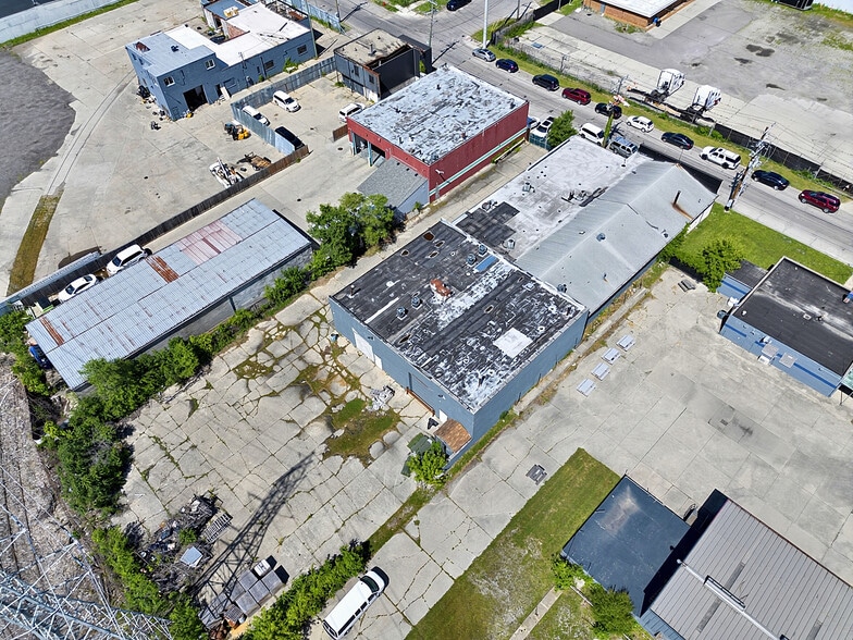 More Photos Of 12925 Auburn St, Detroit Warehouse For Sale