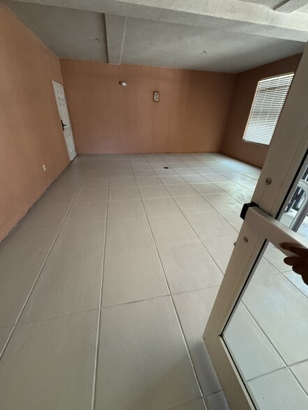 More Photos Of 570 Keyes St, San Jose Apartments For Lease
