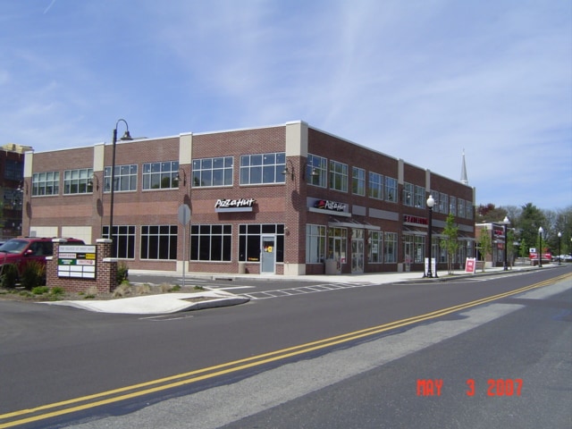 More Photos Of 840-870 W Main St, Lansdale Storefront Retail Office For Lease